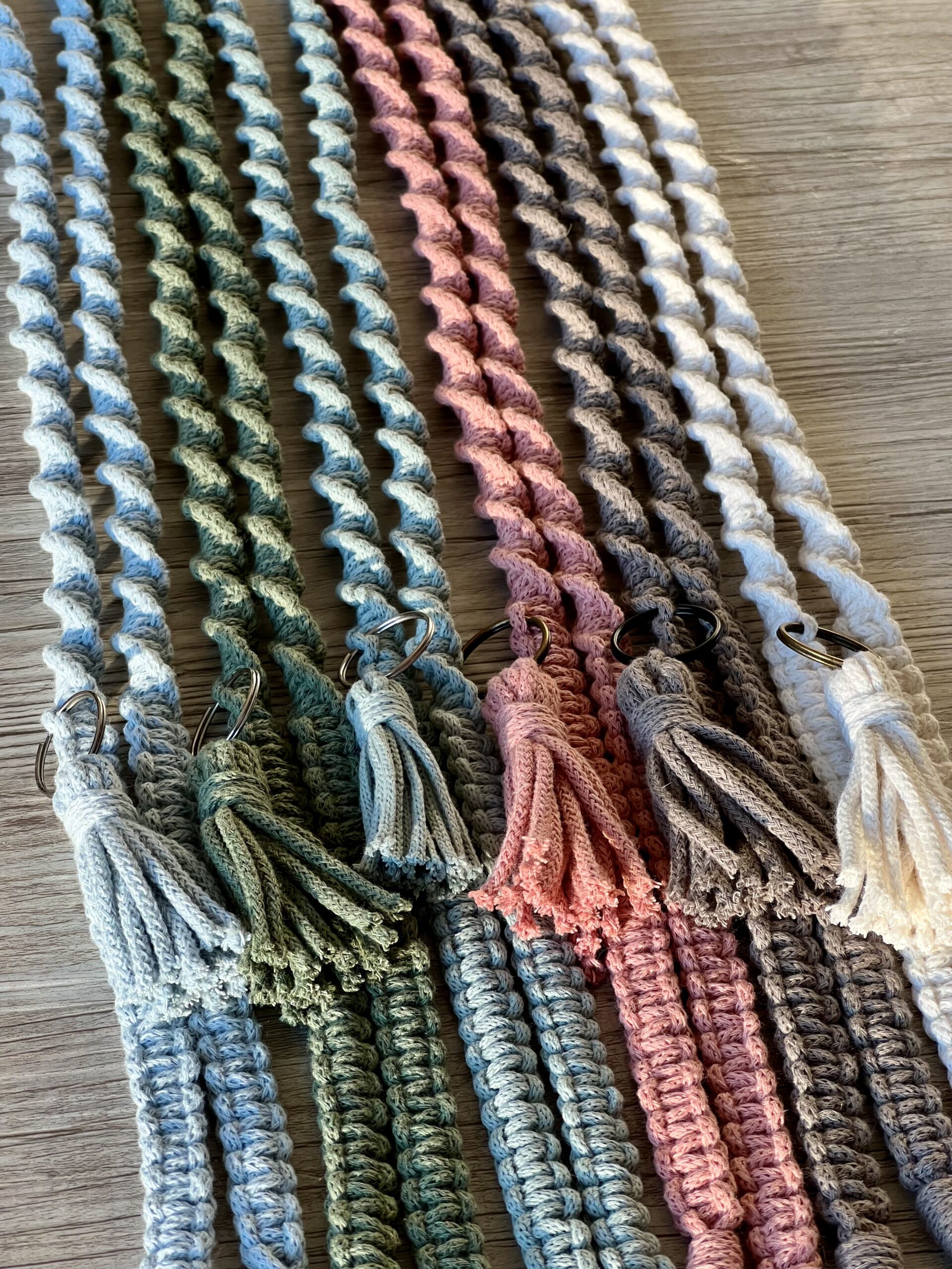 Handy Band aus Makramee - fixfertig – Bild 6